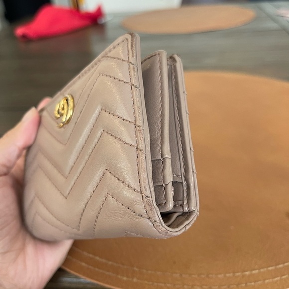 Gucci Wallet 100%Authentic - Picture 4 of 8